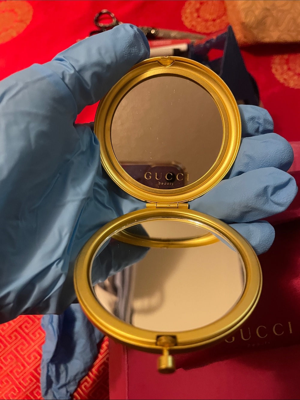 Gucci Floral Compact Mirror in White, Pink, Blue and Green - Picture 4 of 17
